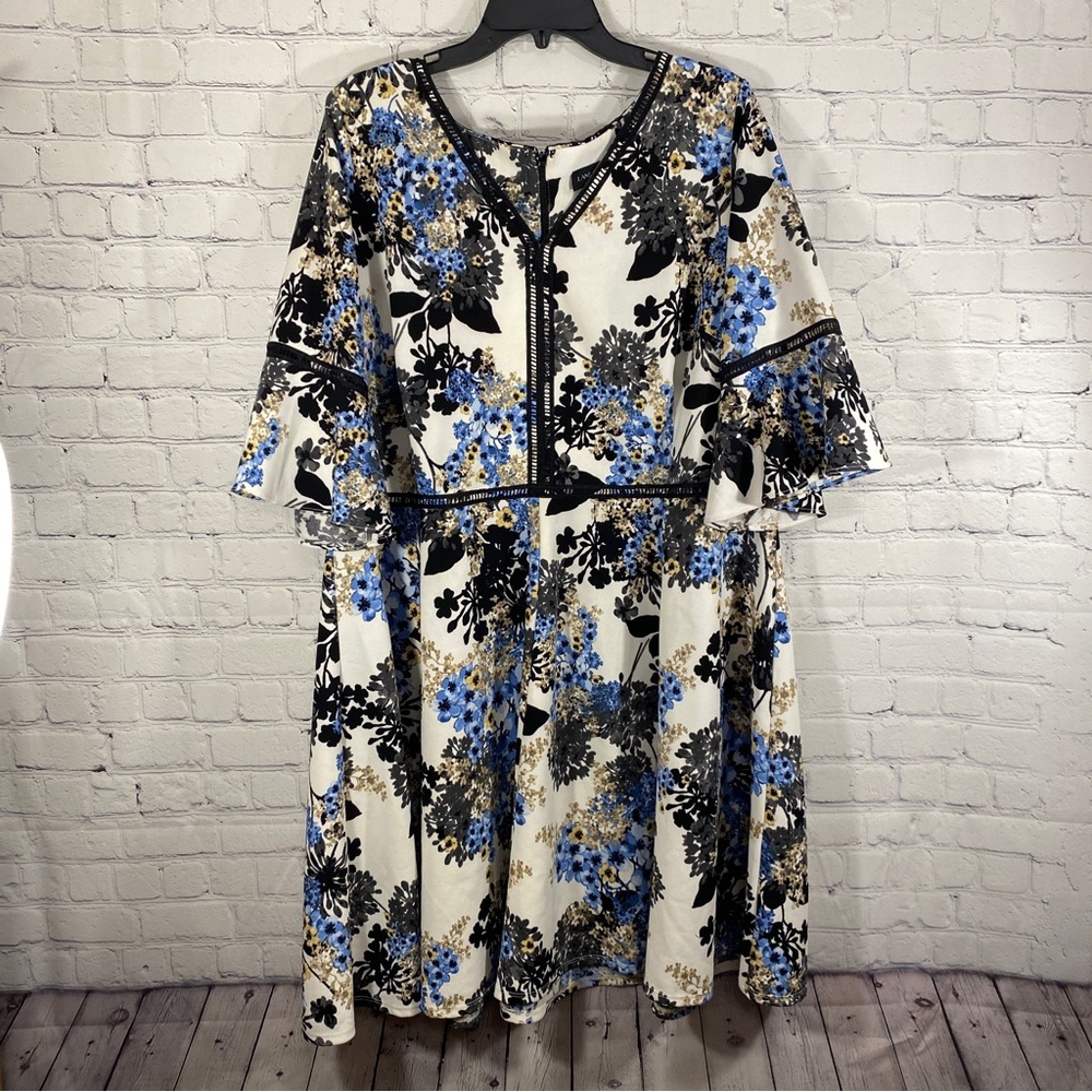 Lane Bryant Womens Dress sz 20 Floral Print V Neck Bell Sleeve Knee Length